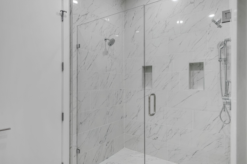 426 W 9th Street - Photo 20