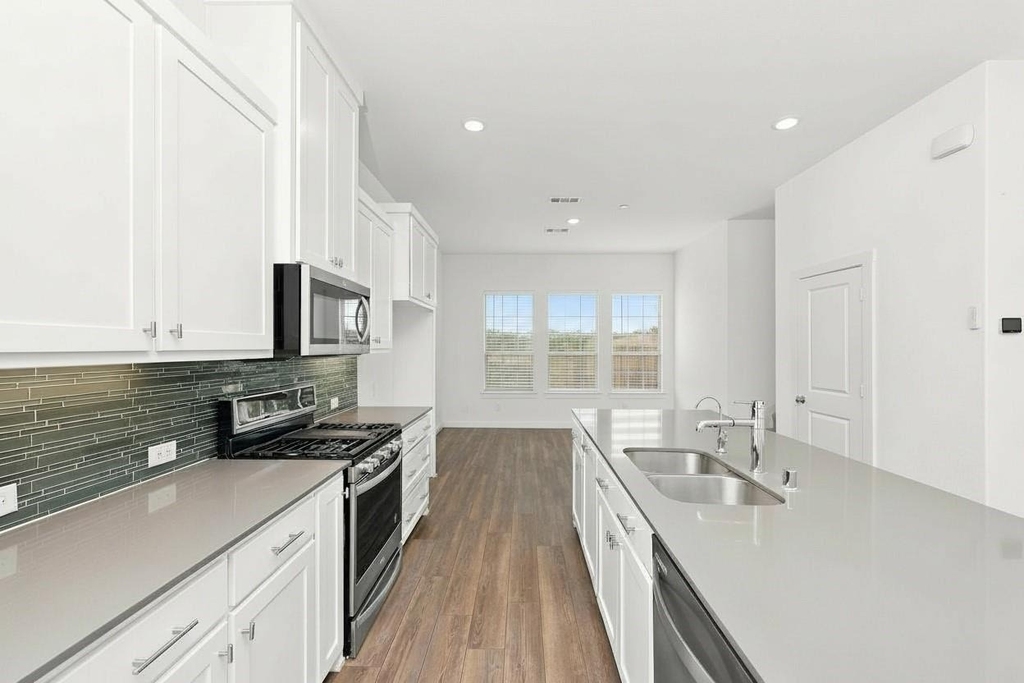 695 Vista Del Lago Drive - Photo 10