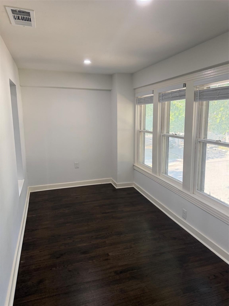 3929 Gilbert Avenue - Photo 7
