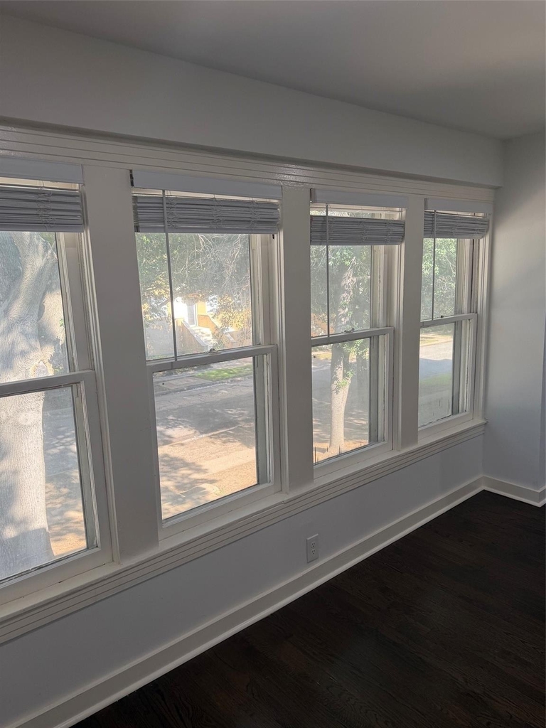 3929 Gilbert Avenue - Photo 10