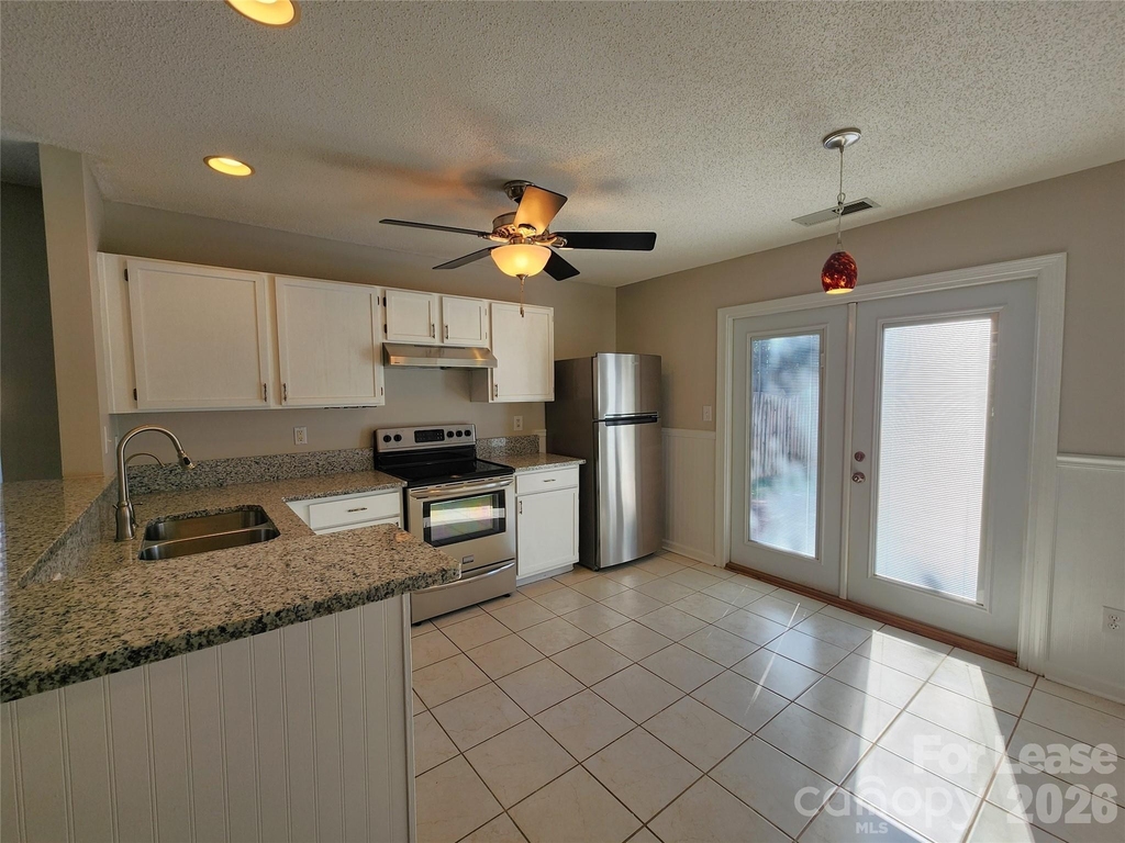 3058 Champion Lane Sw - Photo 4