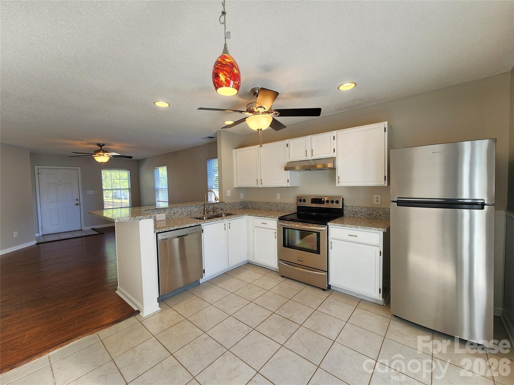 3058 Champion Lane Sw - Photo 3