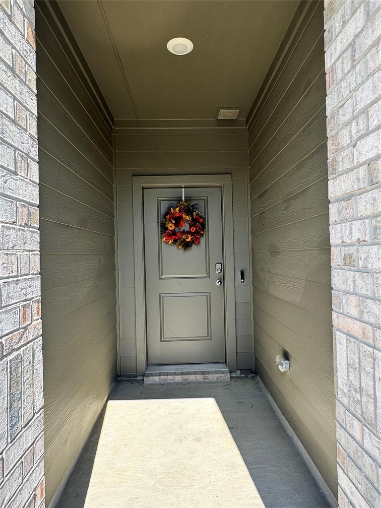 9428 Golden Tree - Photo 1
