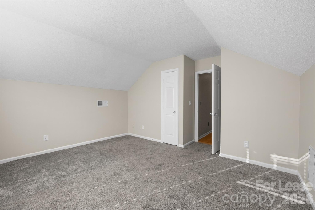6102 Tesh Court - Photo 14
