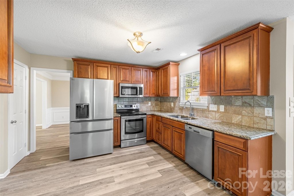 6102 Tesh Court - Photo 8