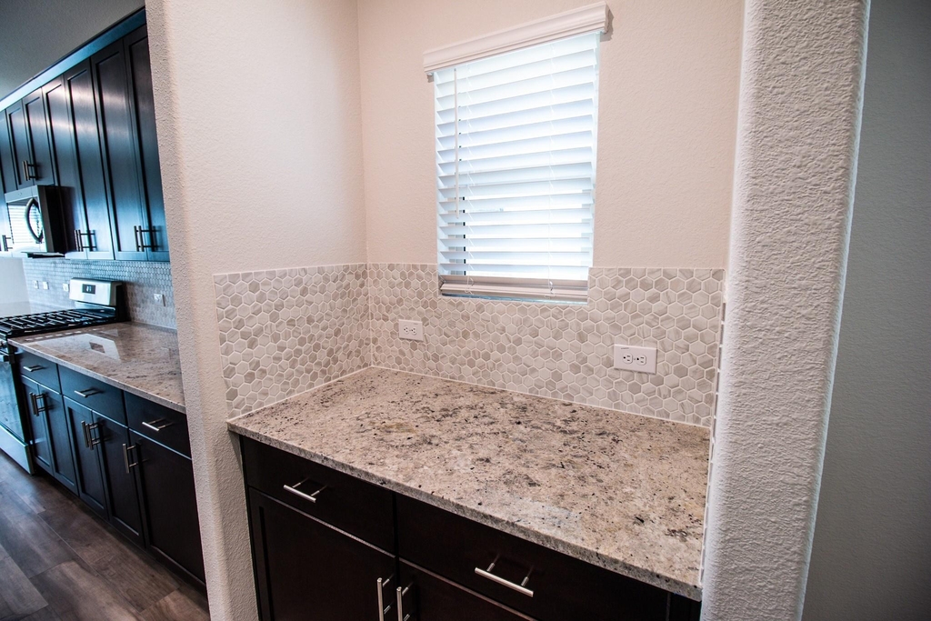 1202 Sweetleaf Street - Photo 7
