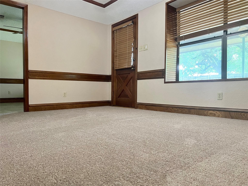 932 Old Mill Circle - Photo 2