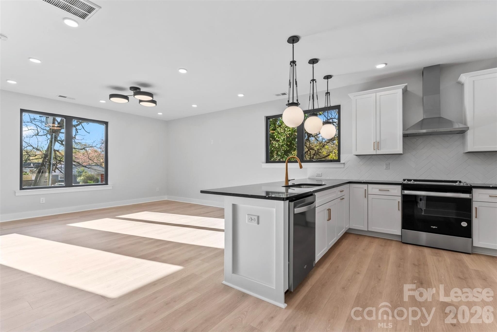 3433 Byrnes Street - Photo 2