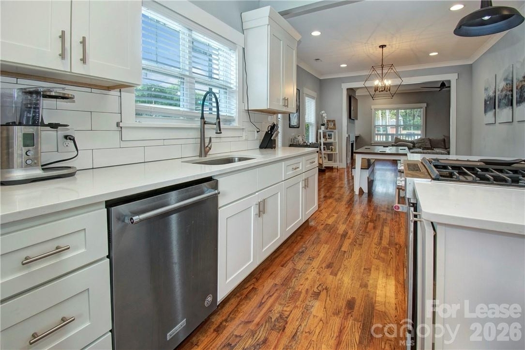 1416 Parkwood Avenue - Photo 2