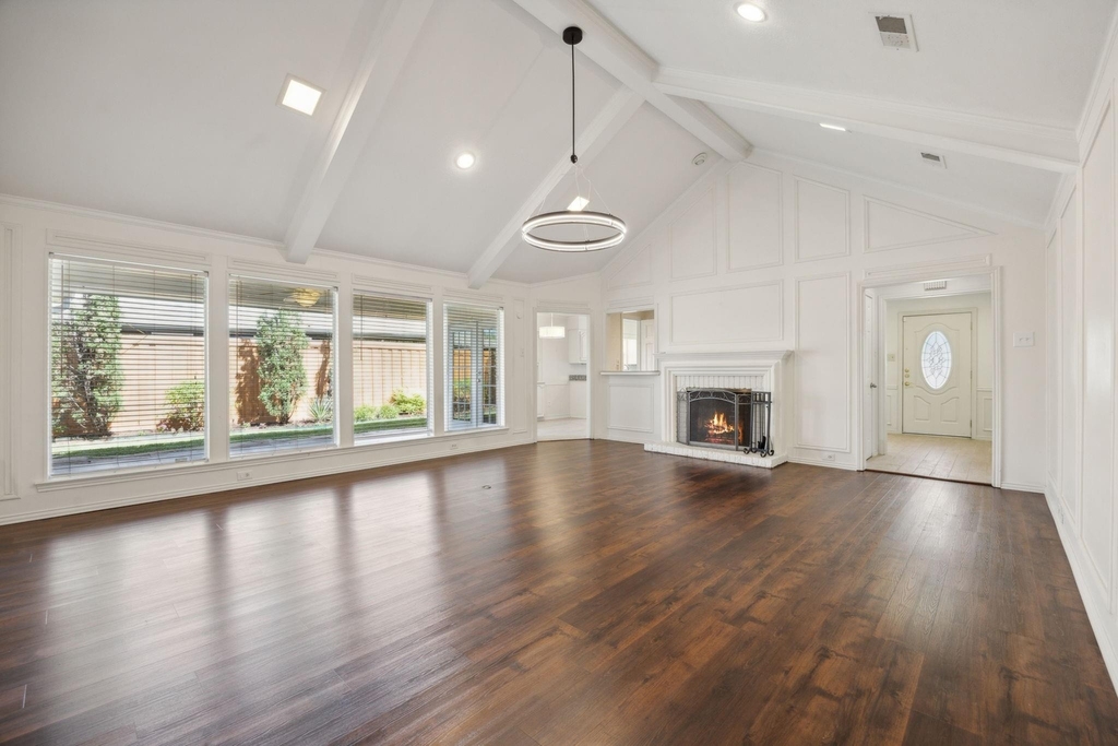 16353 Lauder Lane - Photo 3