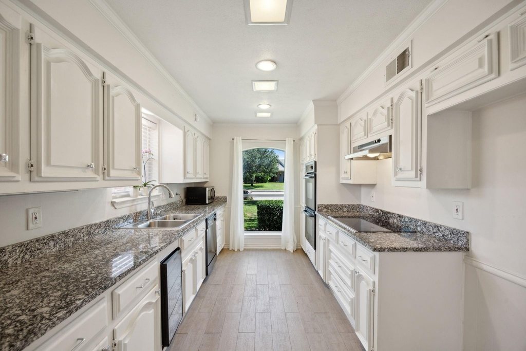 16353 Lauder Lane - Photo 1