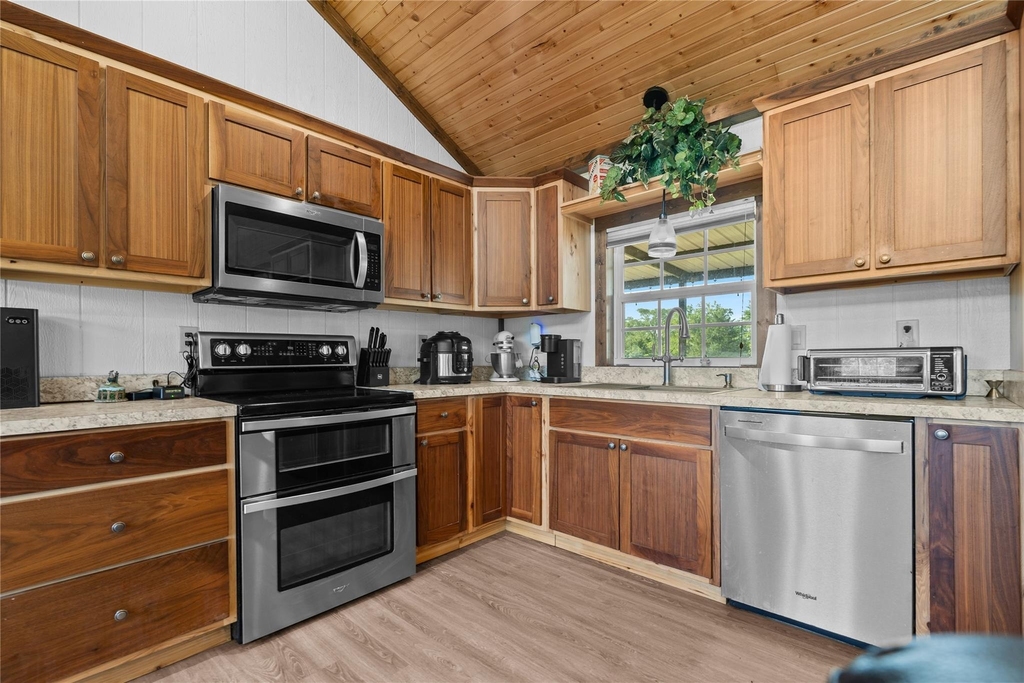 1001 County Road 1350 - Photo 2