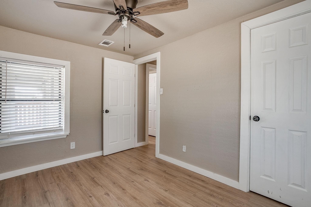 913 Jameson Street - Photo 25