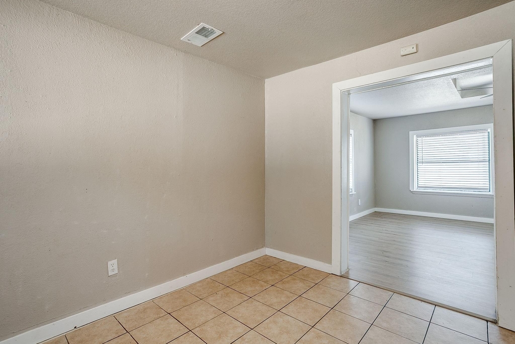 913 Jameson Street - Photo 16