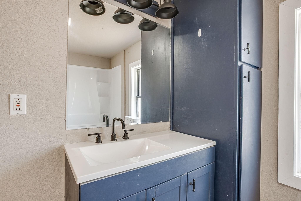 913 Jameson Street - Photo 22