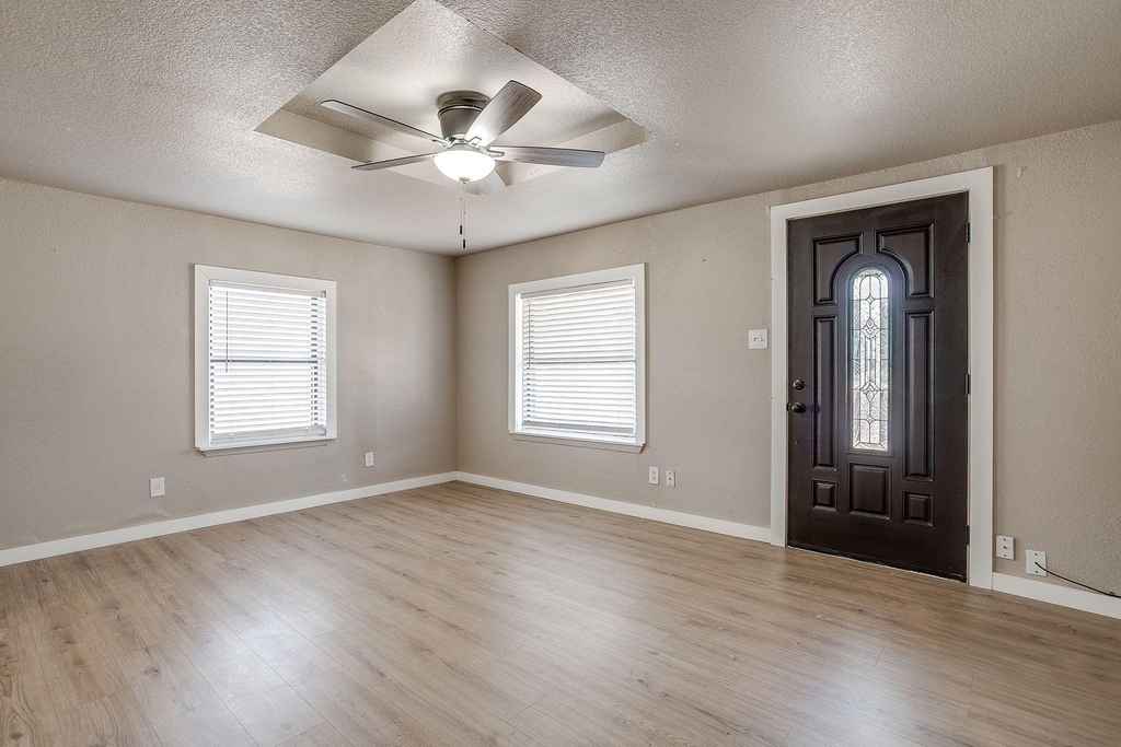 913 Jameson Street - Photo 5