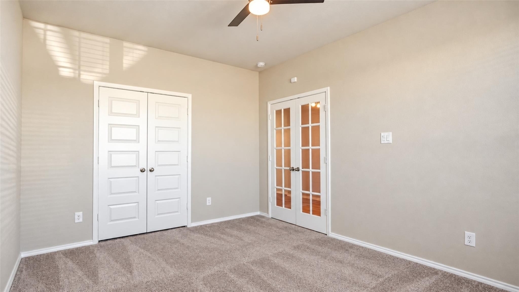 3211 Buffalo Creek Circle - Photo 8