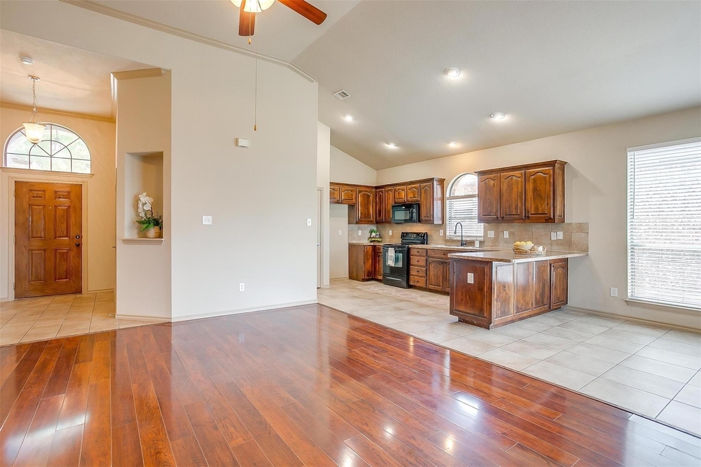 1136 Roping Reins Way - Photo 5