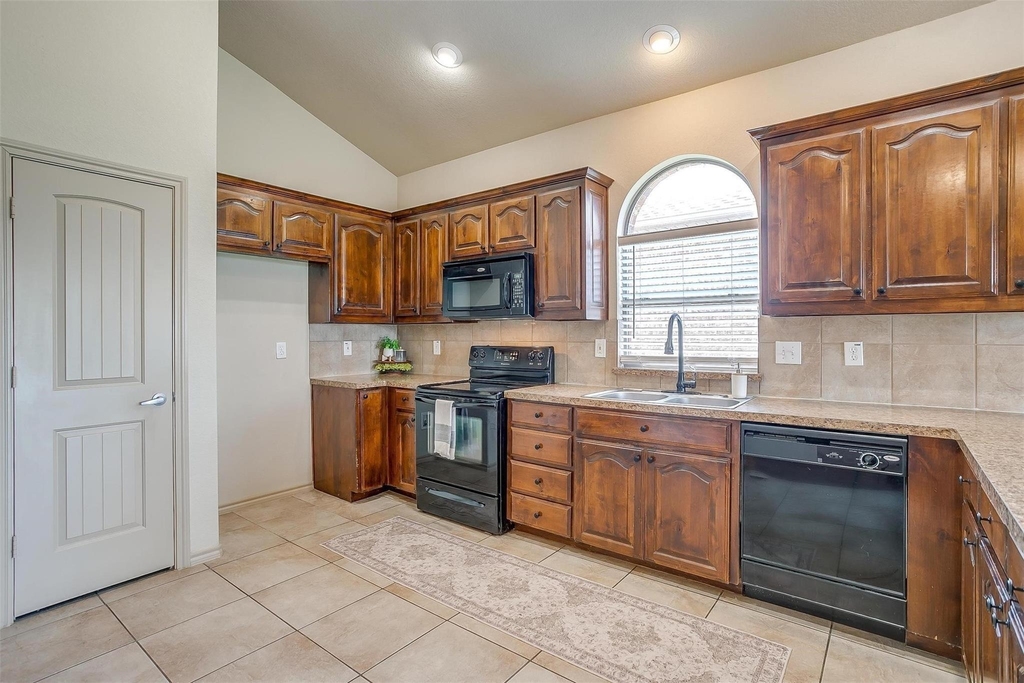 1136 Roping Reins Way - Photo 7