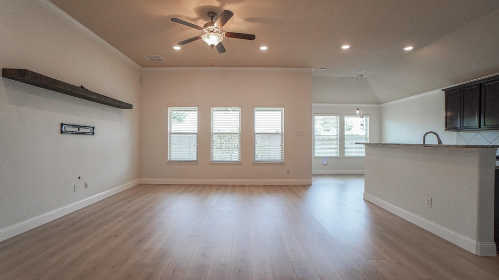 239 Oxford Drive - Photo 7