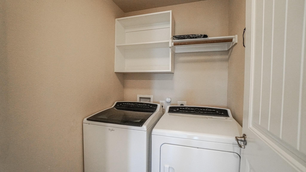 239 Oxford Drive - Photo 29