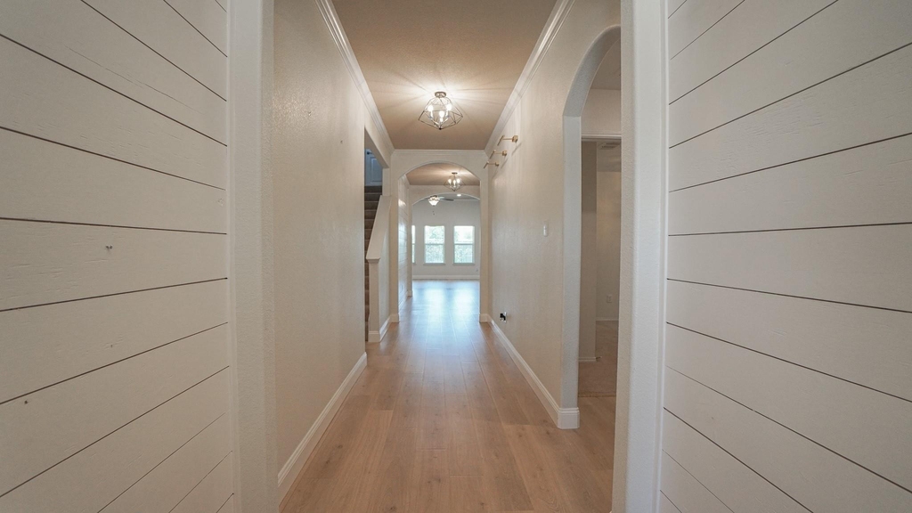 239 Oxford Drive - Photo 4