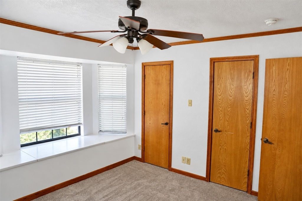 405 S Denton Avenue - Photo 6