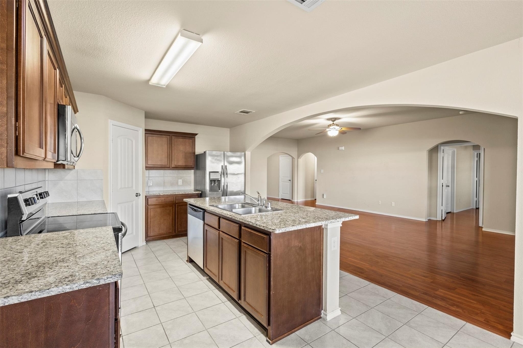 1547 Meadowlake Drive - Photo 10