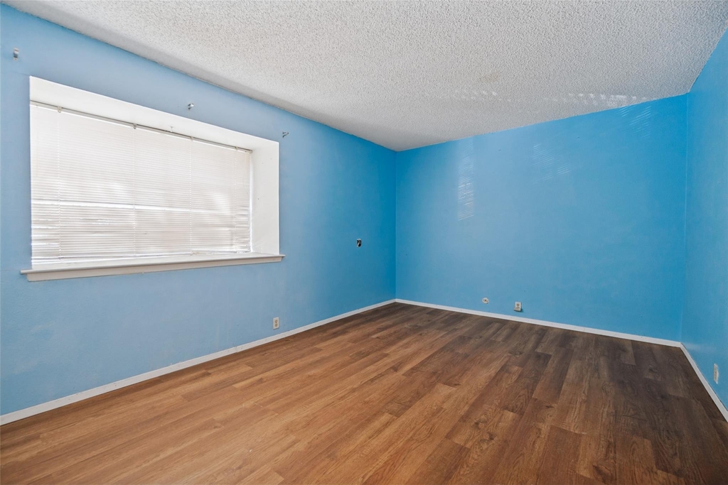 11916 Leisure Drive - Photo 9