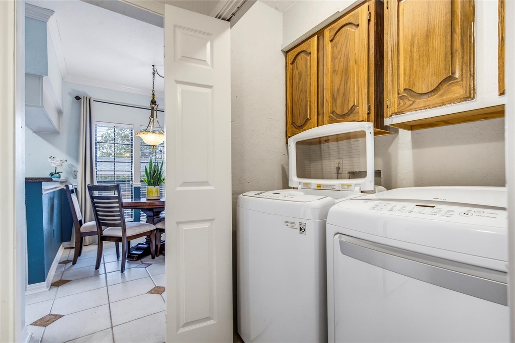 2835 Keller Springs Road - Photo 20