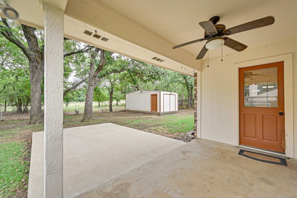 104 Hilltop Drive - Photo 6