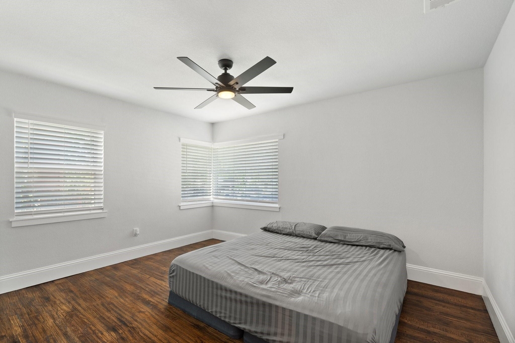 3308 Alaska Avenue - Photo 8