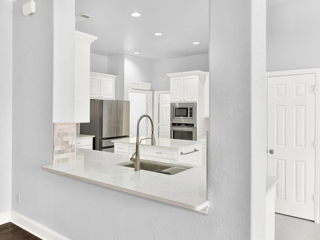 10222 Plainsman Lane - Photo 20