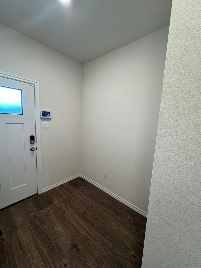 6104 Primrose Road - Photo 2