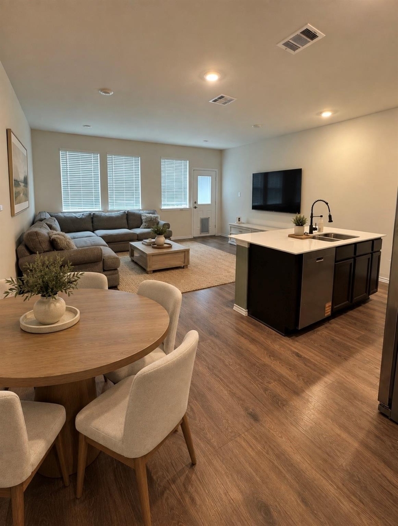 6104 Primrose Road - Photo 3