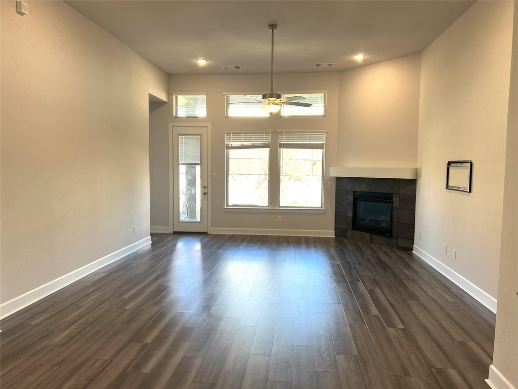 352 Foxthorne Way - Photo 3