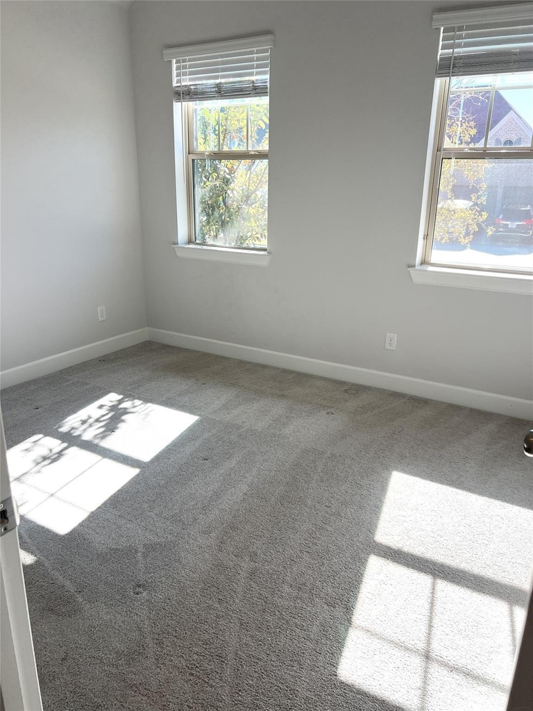 352 Foxthorne Way - Photo 22