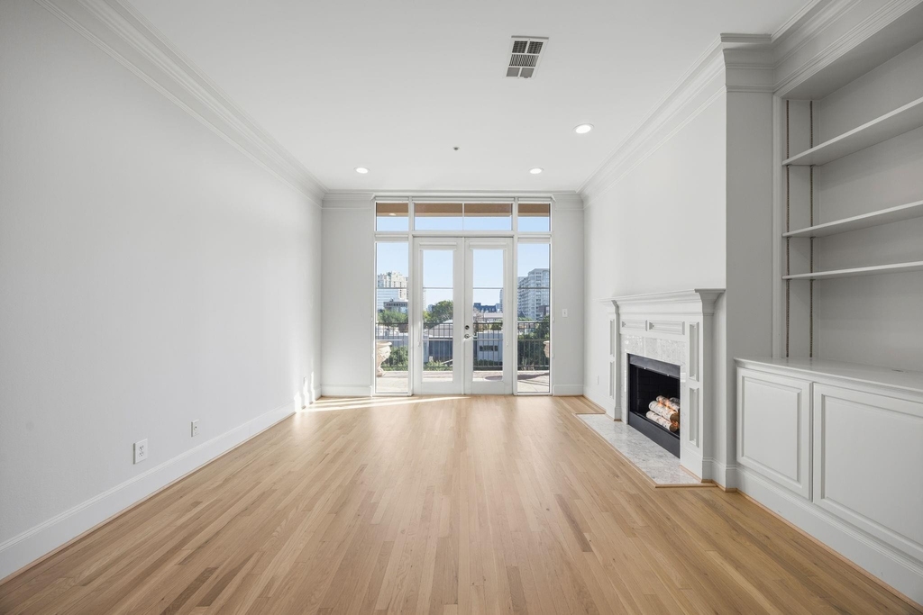 3535 Gillespie Street - Photo 2