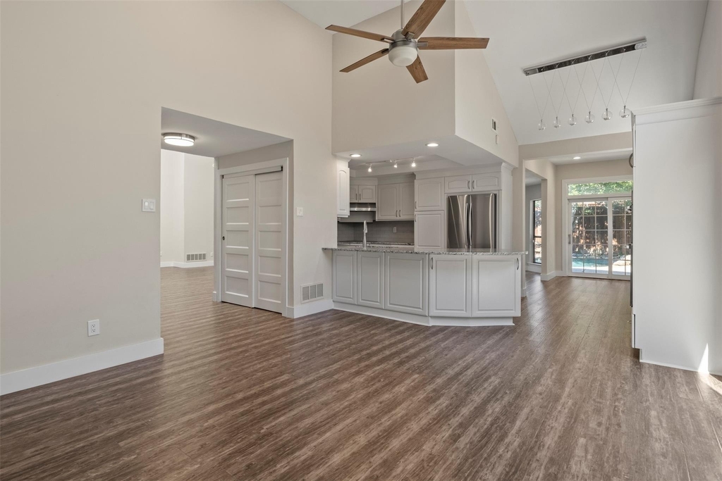 5509 Anglebluff Place - Photo 12