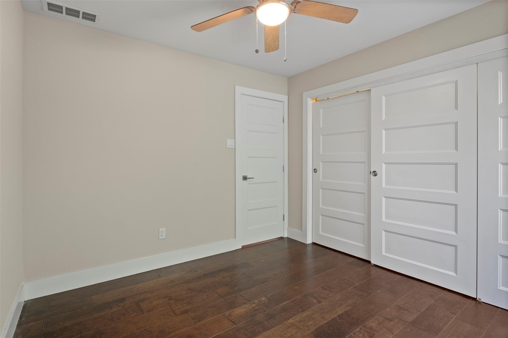 5509 Anglebluff Place - Photo 23