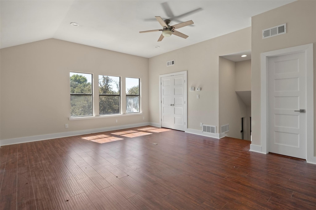 5509 Anglebluff Place - Photo 25