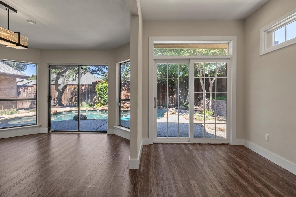 5509 Anglebluff Place - Photo 9