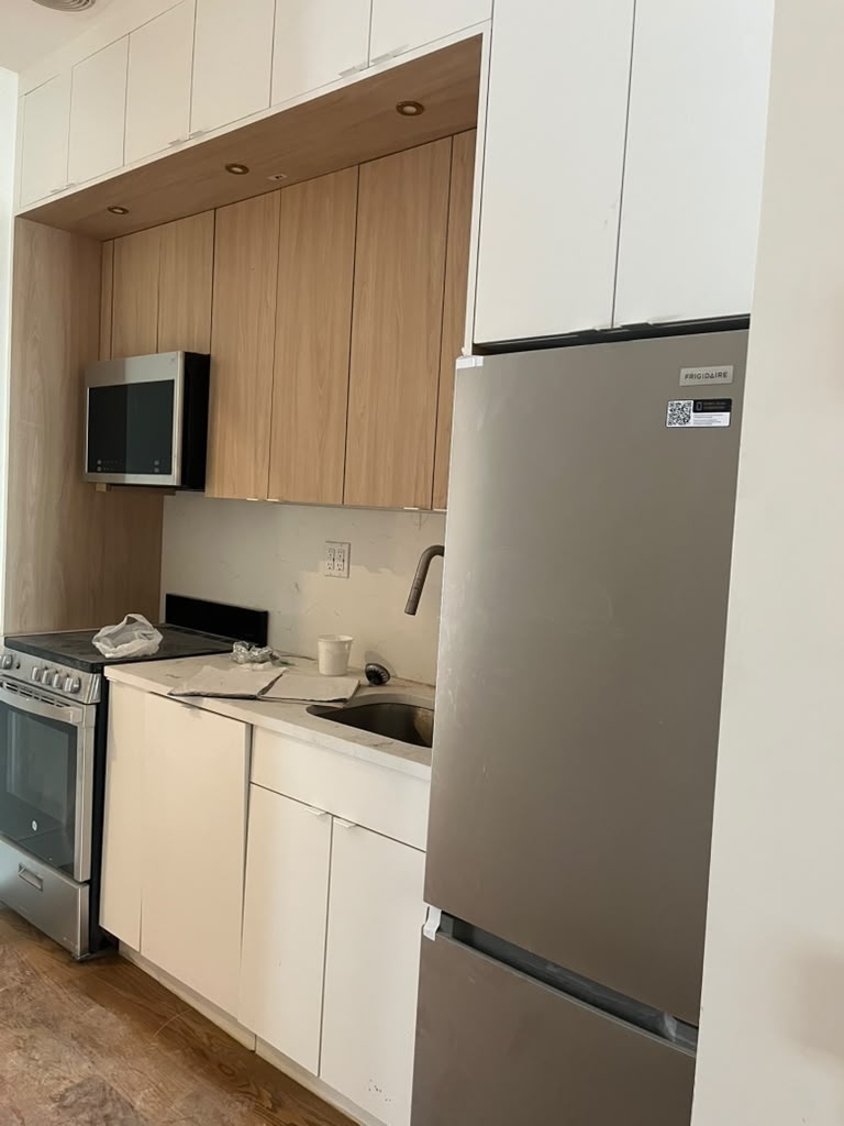 105 Berry Street - Photo 1