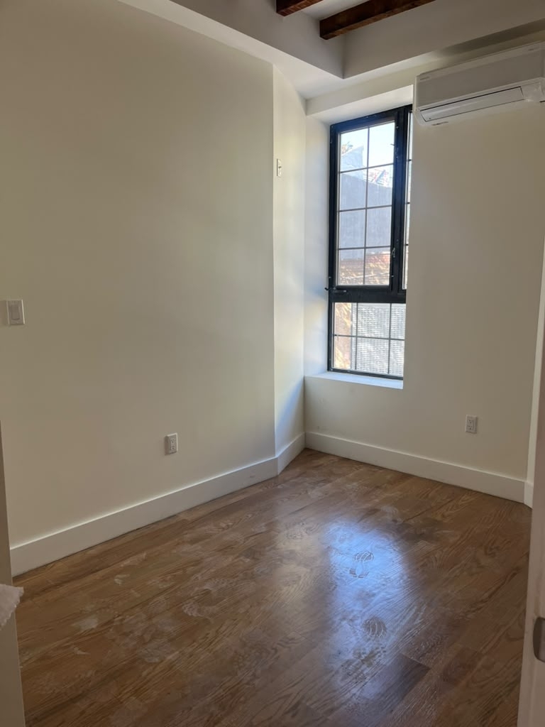 105 Berry Street - Photo 9