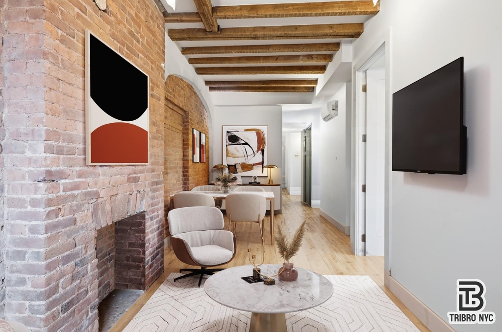 105 Berry Street - Photo 2