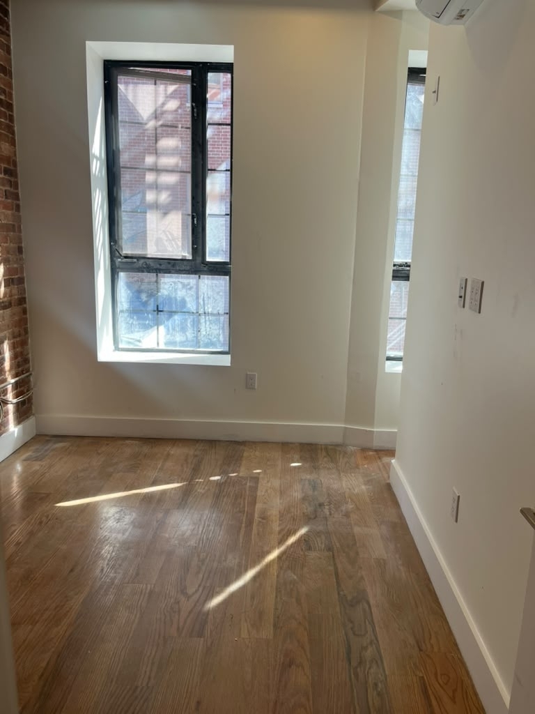 105 Berry Street - Photo 3