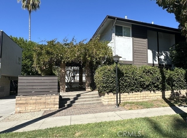 320 Pasadena - Photo 0