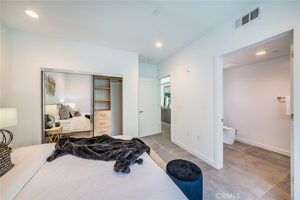 214 S Westmoreland - Photo 1