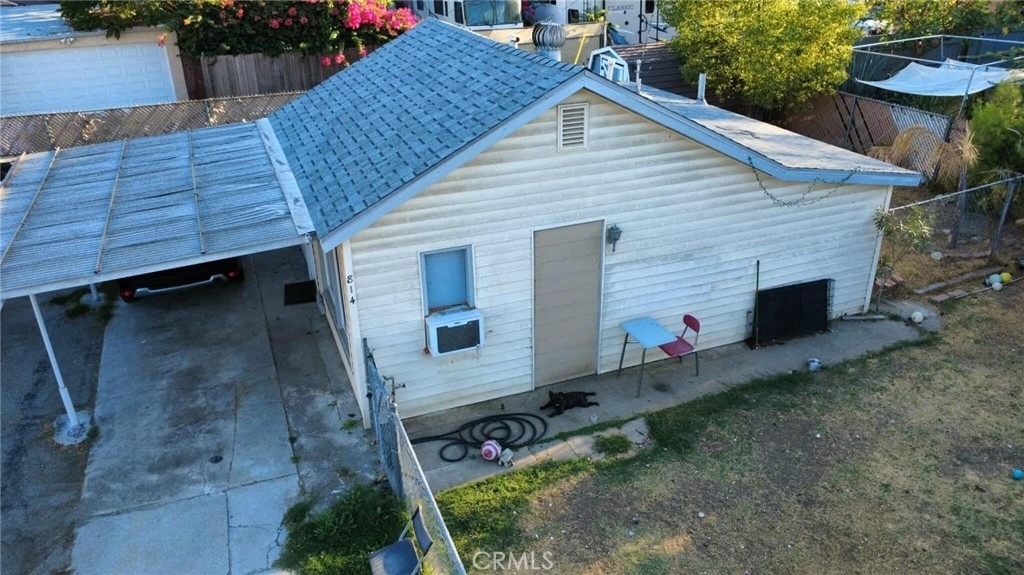 814 E E Street - Photo 0