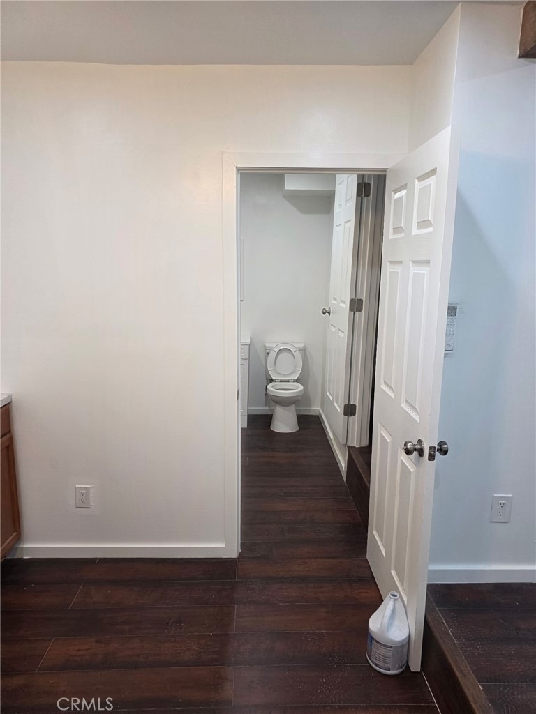 979 Venus Way - Photo 0